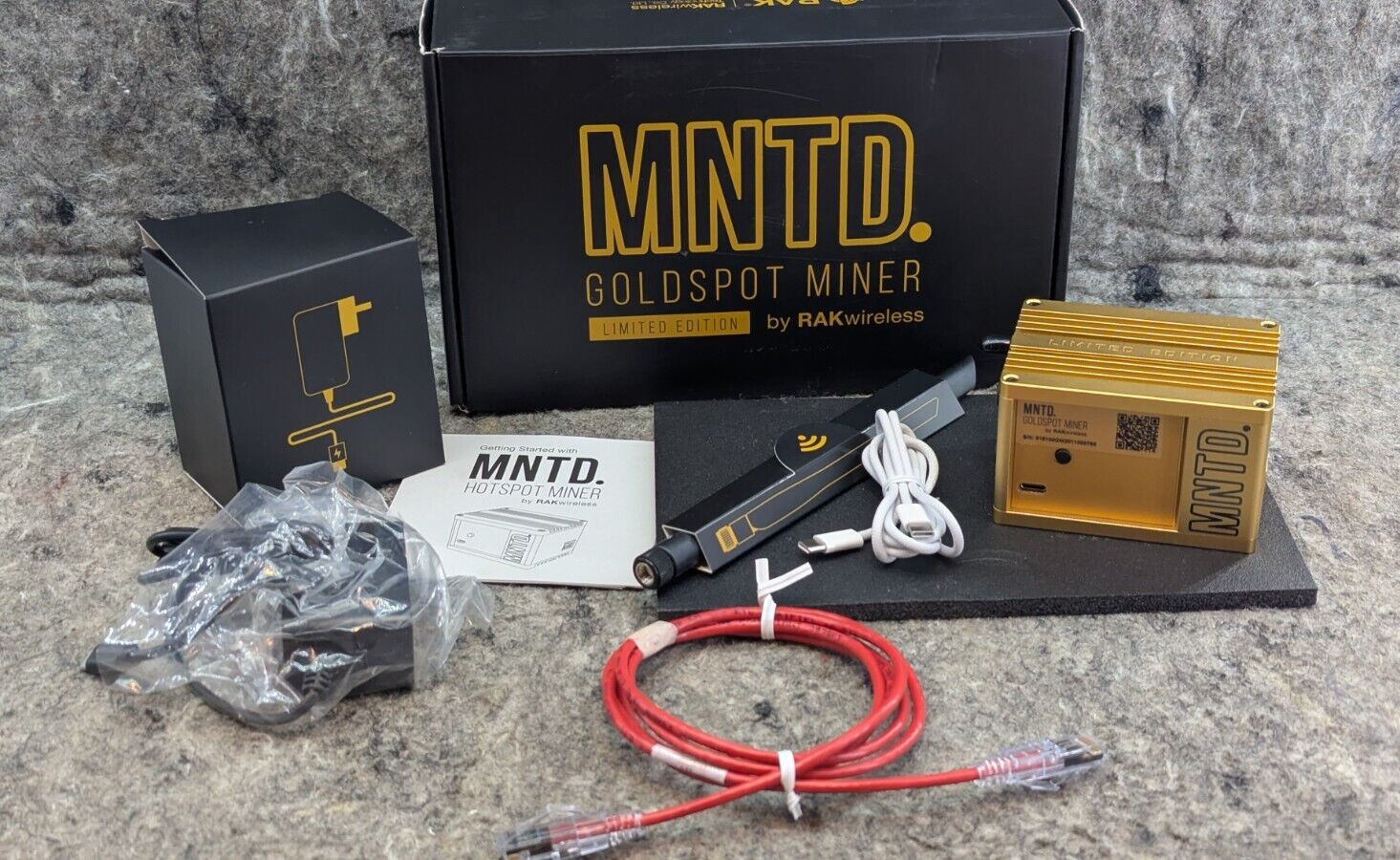 MNTD RAK Wireless Goldspot Helium Hotspot (US915) 🔥New/Open Box🔥