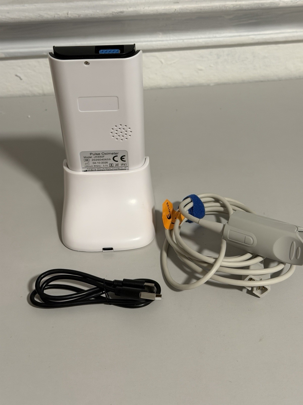 Handheld Pulse Oximeter with Wireless Transmission, Alarm, Multi-User Support