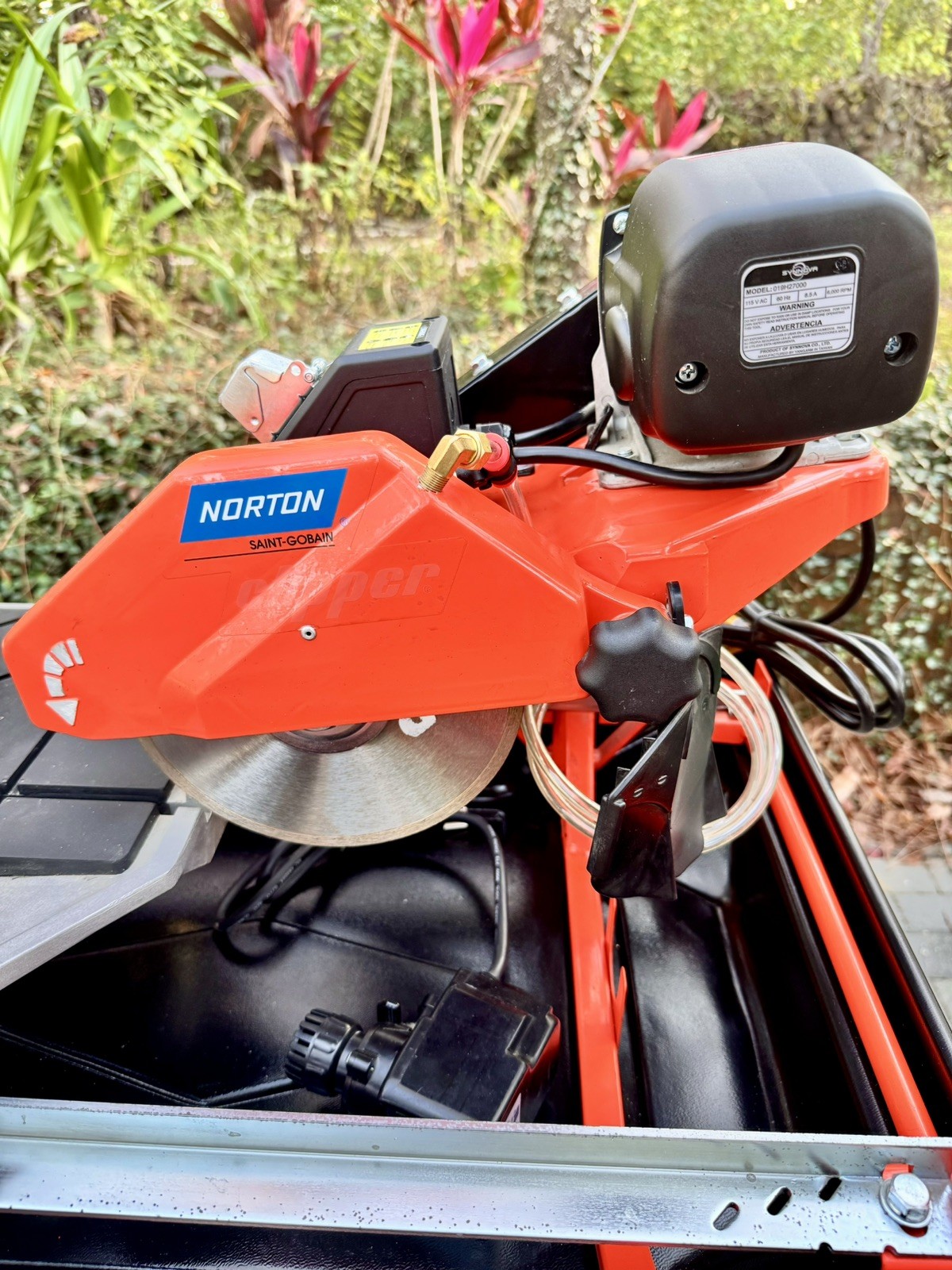 Norton Clipper CTC705 7" Tile Saw with Premium Stand