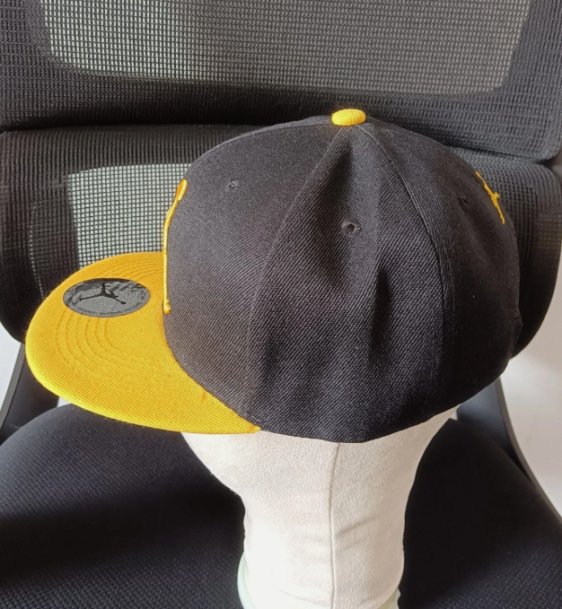 Air Jordan Black Cap Yellow Brim Jumpman Logo Snapback Flat Hat New Tags