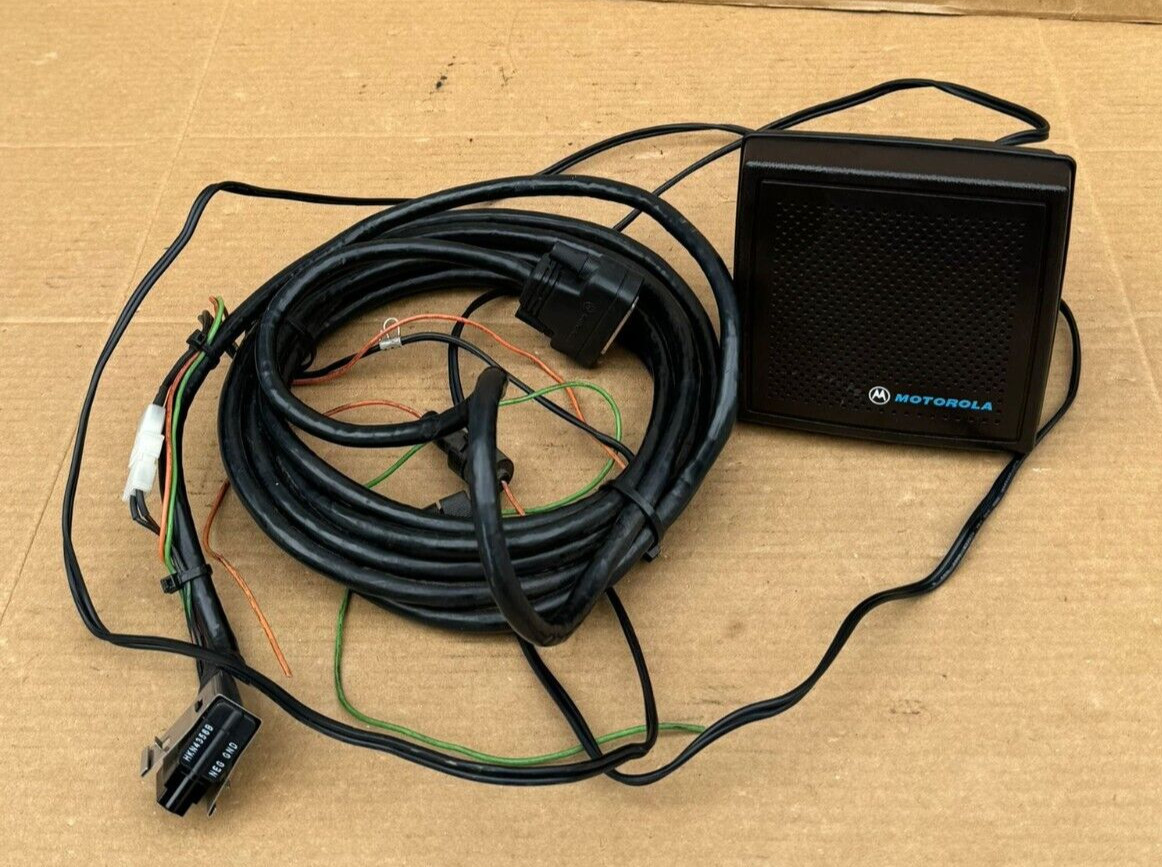 Motorola HSN4018B External Speaker w/ Bracket and HKN4356B Cable