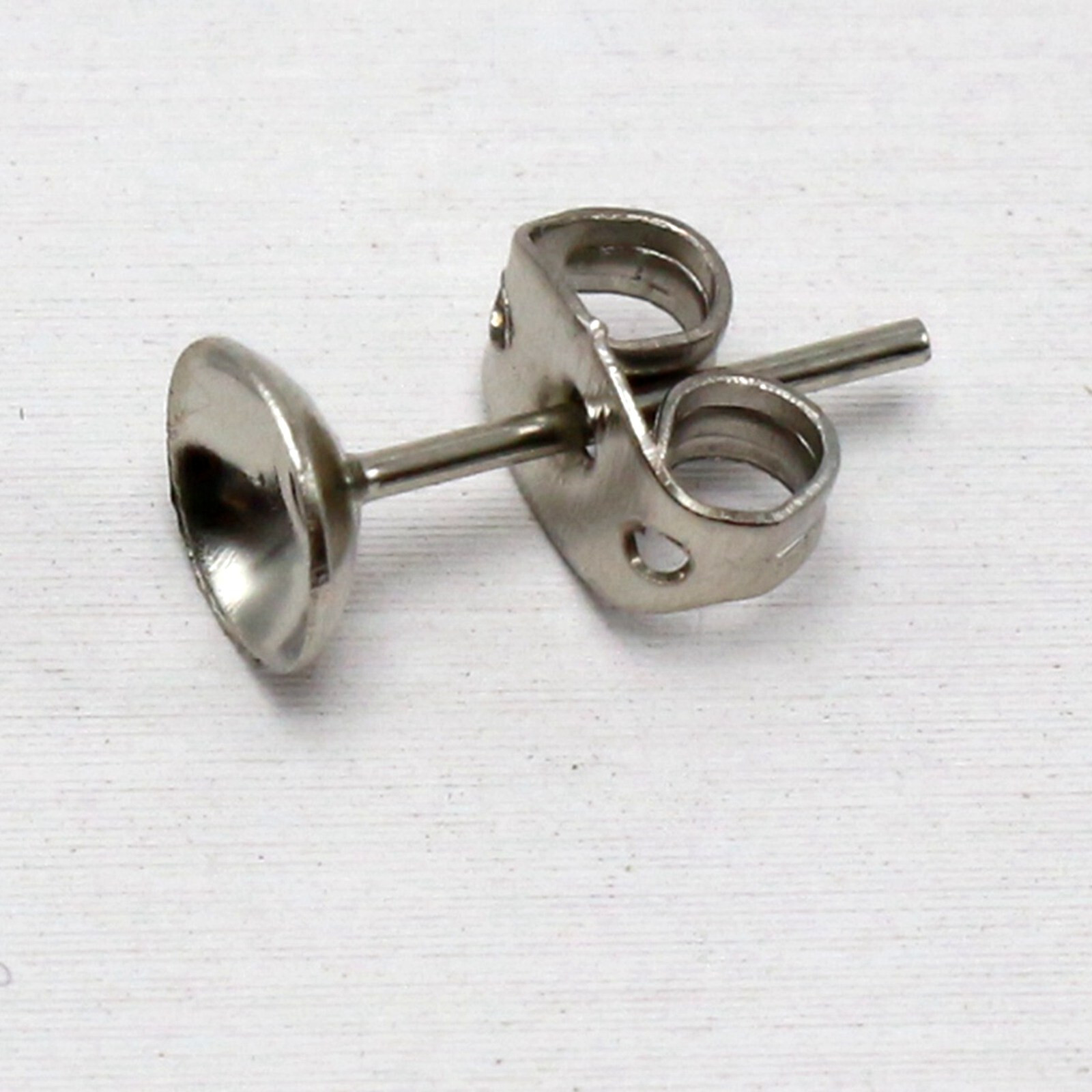 200 pcs Silver Blank Round Cup Peg 6mm Earring Stud Ear Post Pin with Stopper
