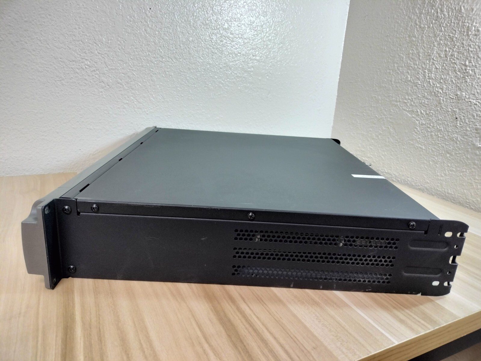 QSC Q-SYS Core 500i Integrated System Processor w/ 3 cards