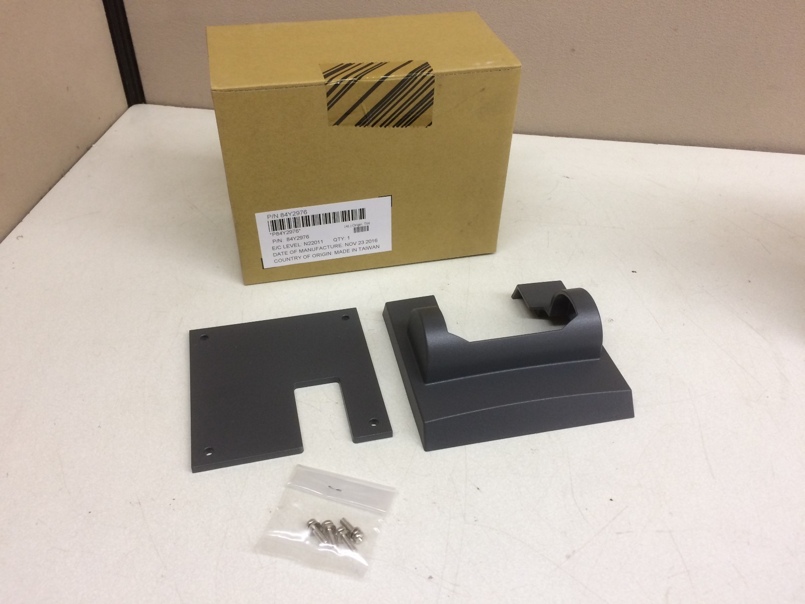 NEW Toshiba IBM 84Y2976 Touch Display Monitor Adapter Kit SurePoint 4820