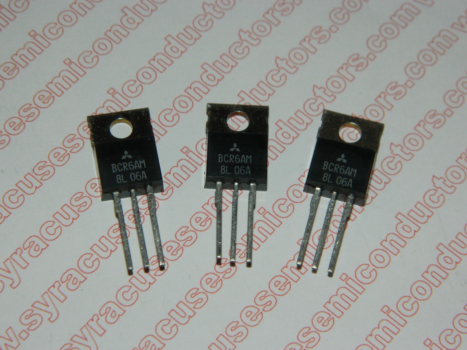 BCR6AM 8L  /  BCR6AM  /  BCR6AM-8L  /  Mitsubishi Lot of 3 Pieces - Lower Price
