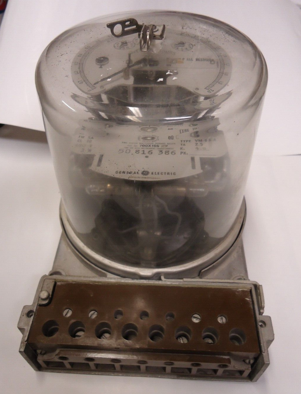 GENERAL ELECTRIC 700X16G29 TYPE VM-63-A KILOWATTHOURS METER