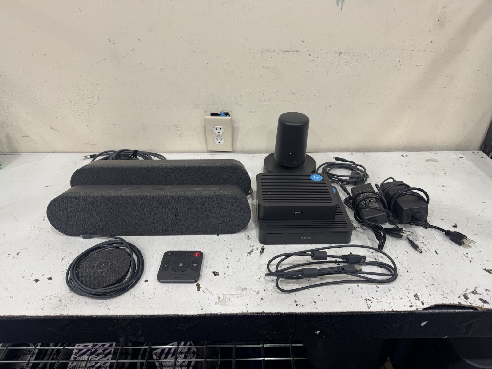 Logitech  4K Rally Plus Ultra-HD Video Conferencing System Kit