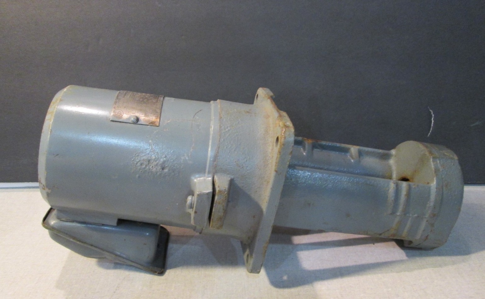 USED FUJI ELECTRIC TYPE VKP061A ELECTRIC OIL PUMP 100W 2P 3 PHASE (814)