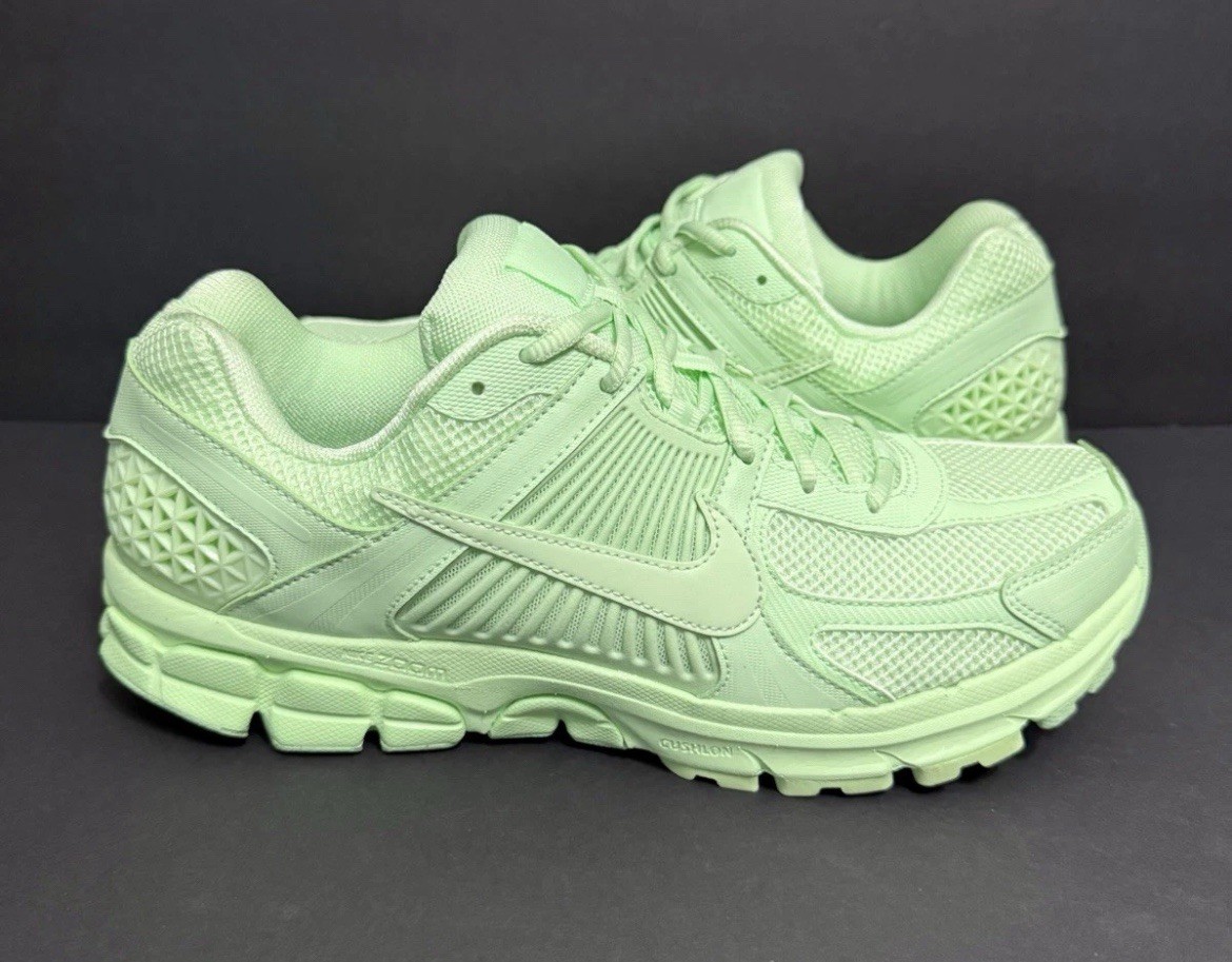 NEW Nike Air Zoom Vomero 5 Pistachio Vapor Green NBY HF5493-301 Men Size 9