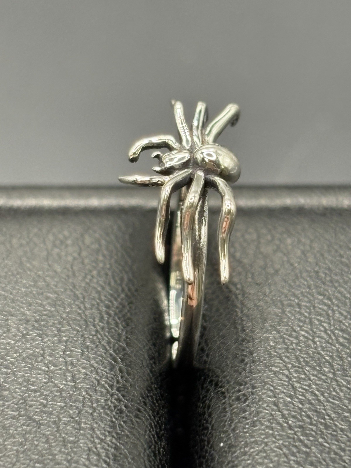 New Condition Sterling Silver Spider Toe Ring 925 B13