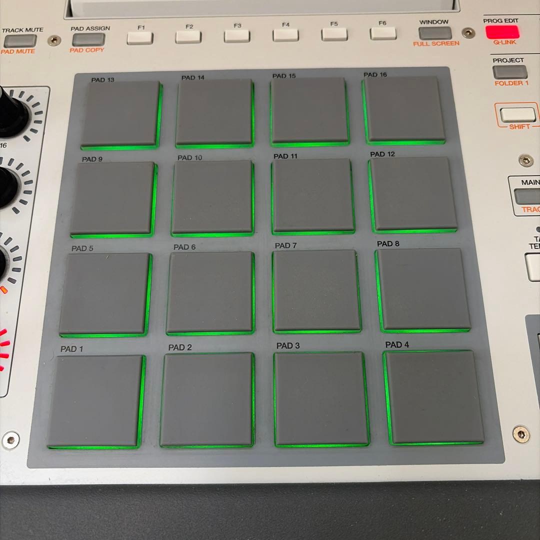 AKAI MPC Renaissance Flagship Music Production Controller Sampler Used