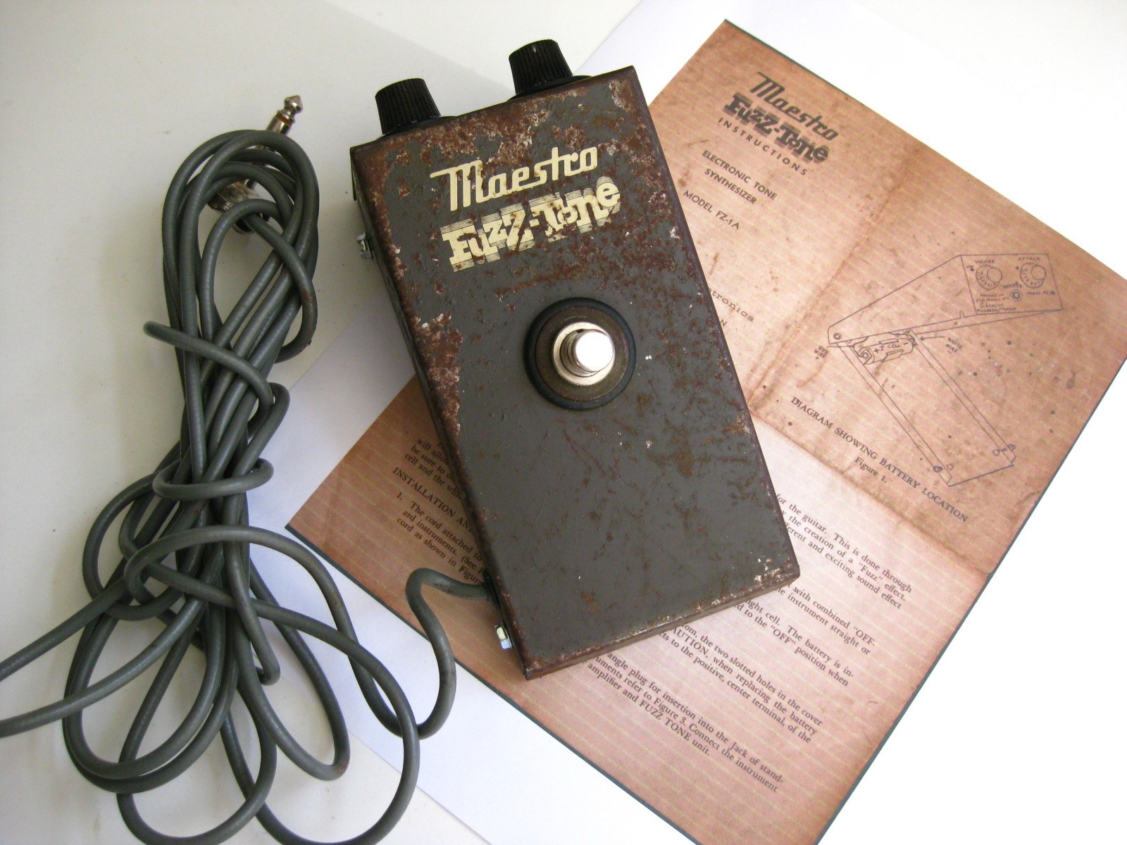 Vintage 1968 Maestro FZ-1A Fuzz Tone by Gibson Fuzz Guitar Effect Pedal