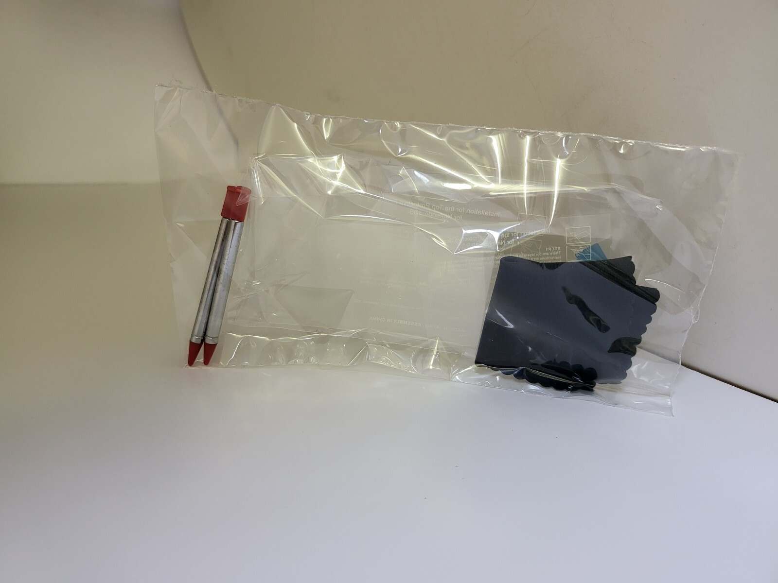 Screen Protectors for ORIGINAL OLDER 3DS Top/Touch + 2 Red Retractable Stylus A2