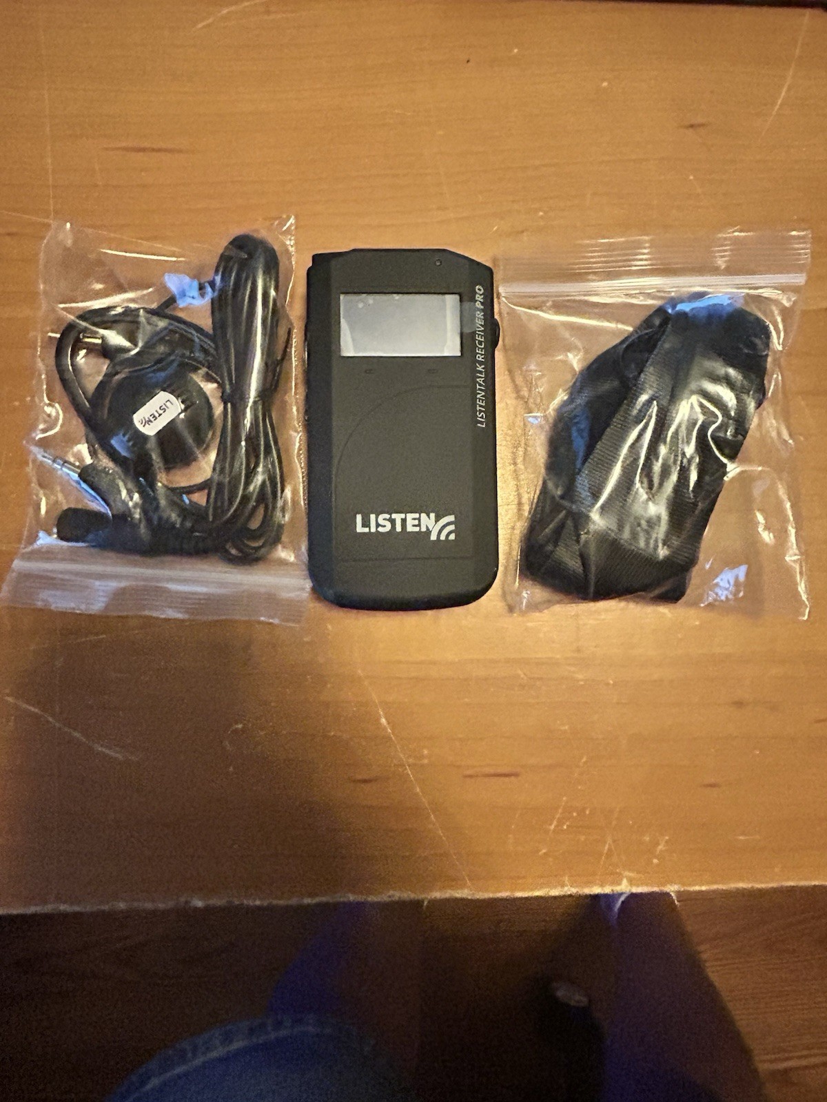 Listen Technologies LA-481 ListenTALK Docking Case 16LKR-11 LISTENTALK RECEIVER