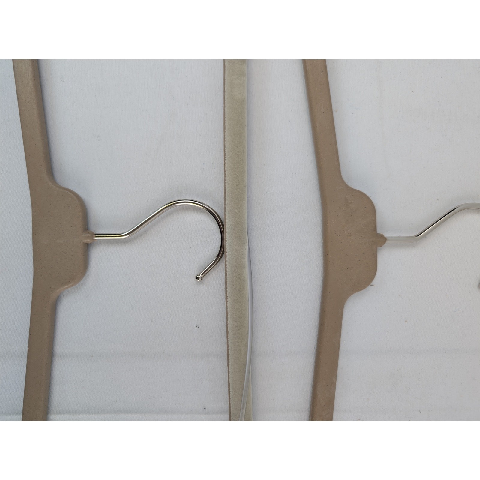 Brunello Cucinelli Size: OS/ Plastic Pants Hanger in Brown BNWT OS