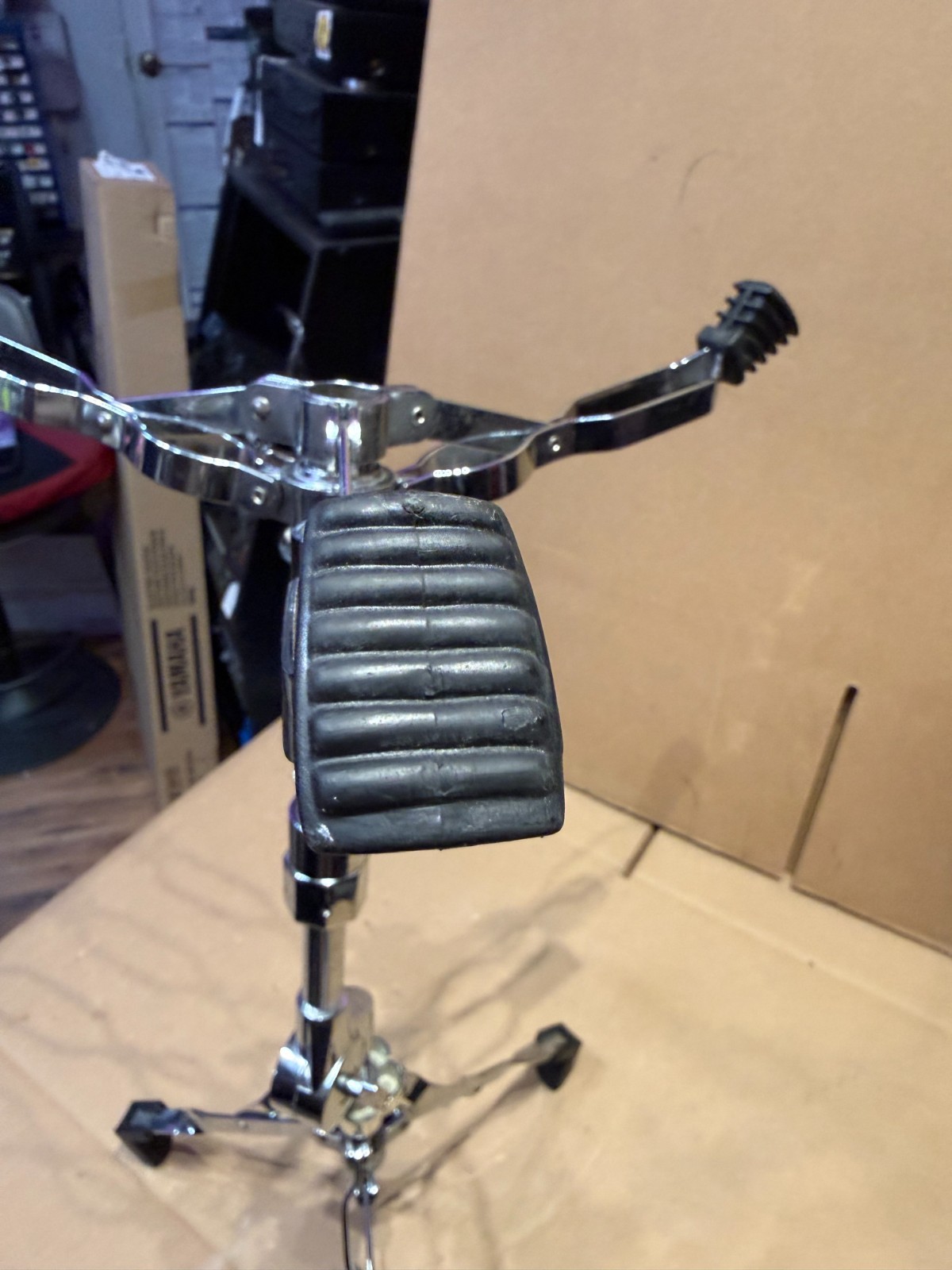 🥁 Double-Braced Snare Stand – 14″ Used – Unbranded