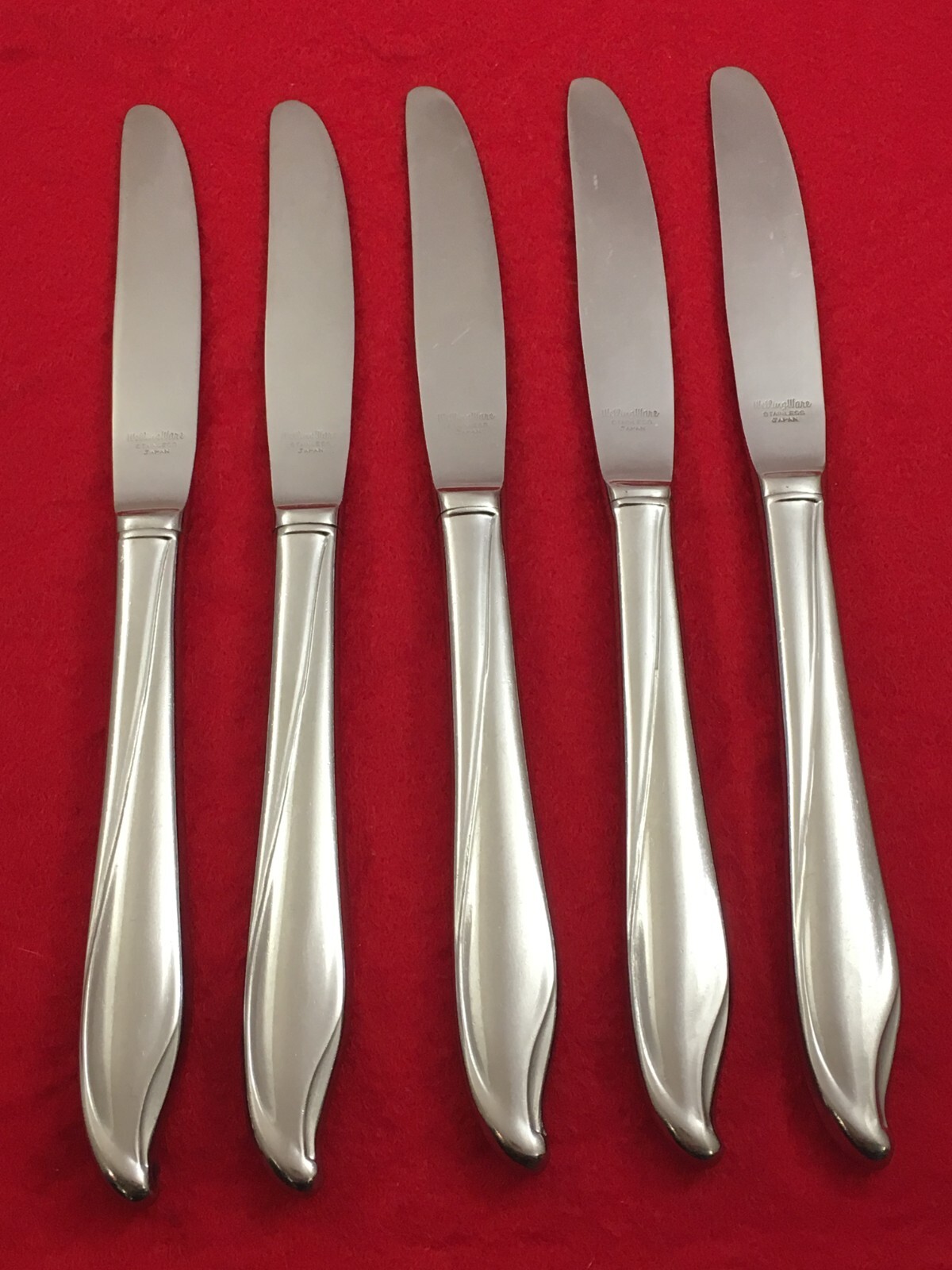 WELLINGWARE Stainless Japan 5 Dinner Knives 8 1/2" Flatware