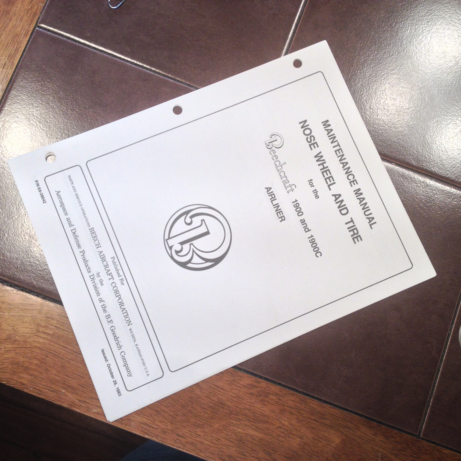 Beechcraft 1900 and 1900C Nose Wheel & Tire Maintenance Manual