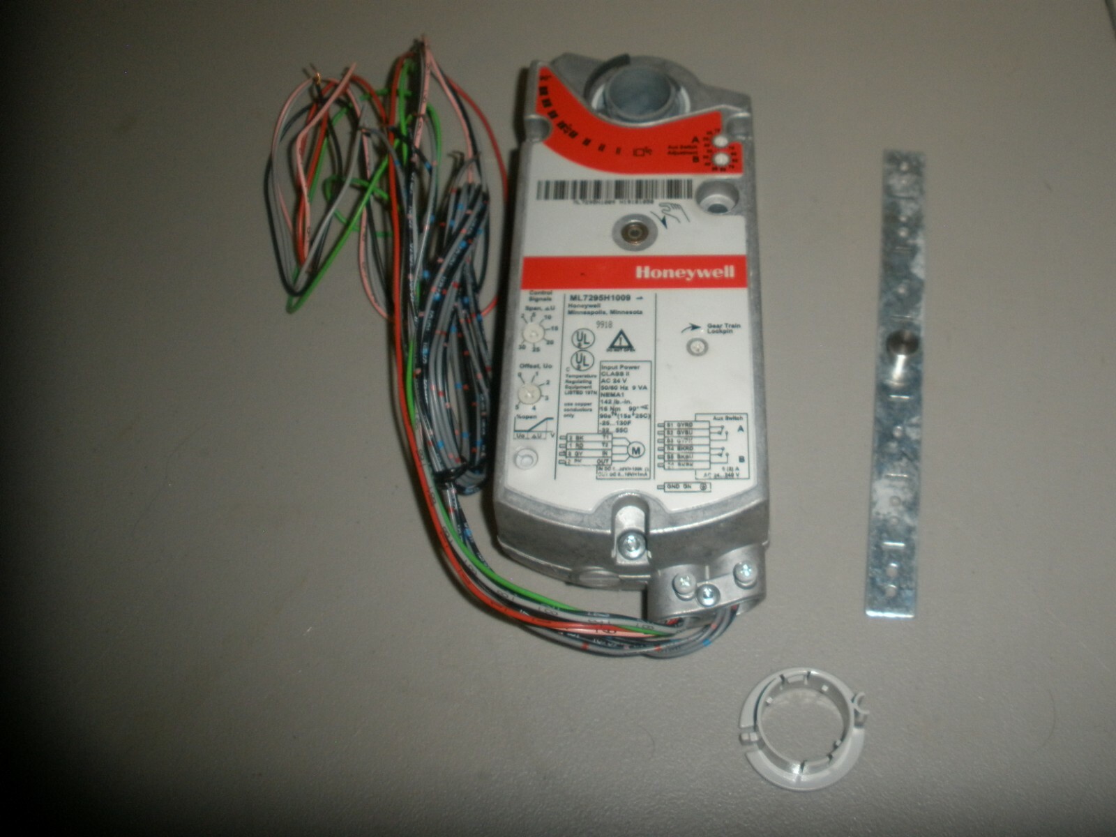 HONEYWELL ML7295H1009 SPRING RETURN DIRECT COUPLED ACTUATOR "MISSING PARTS"
