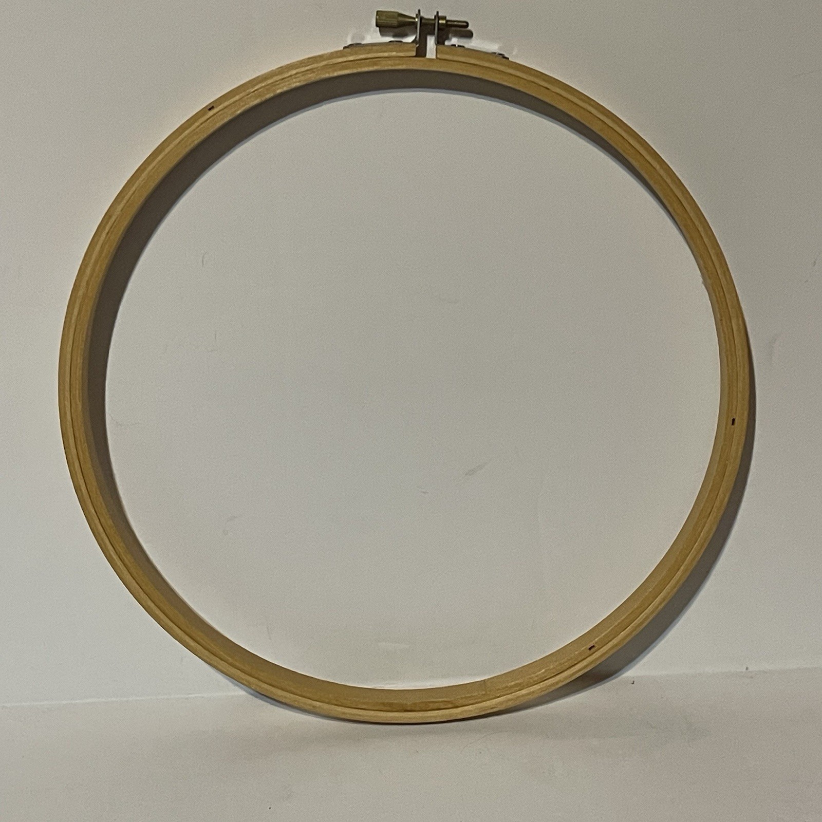 Vintage 8 Inch Round Wooden Embroidery Hoop Screw Tension Unbranded