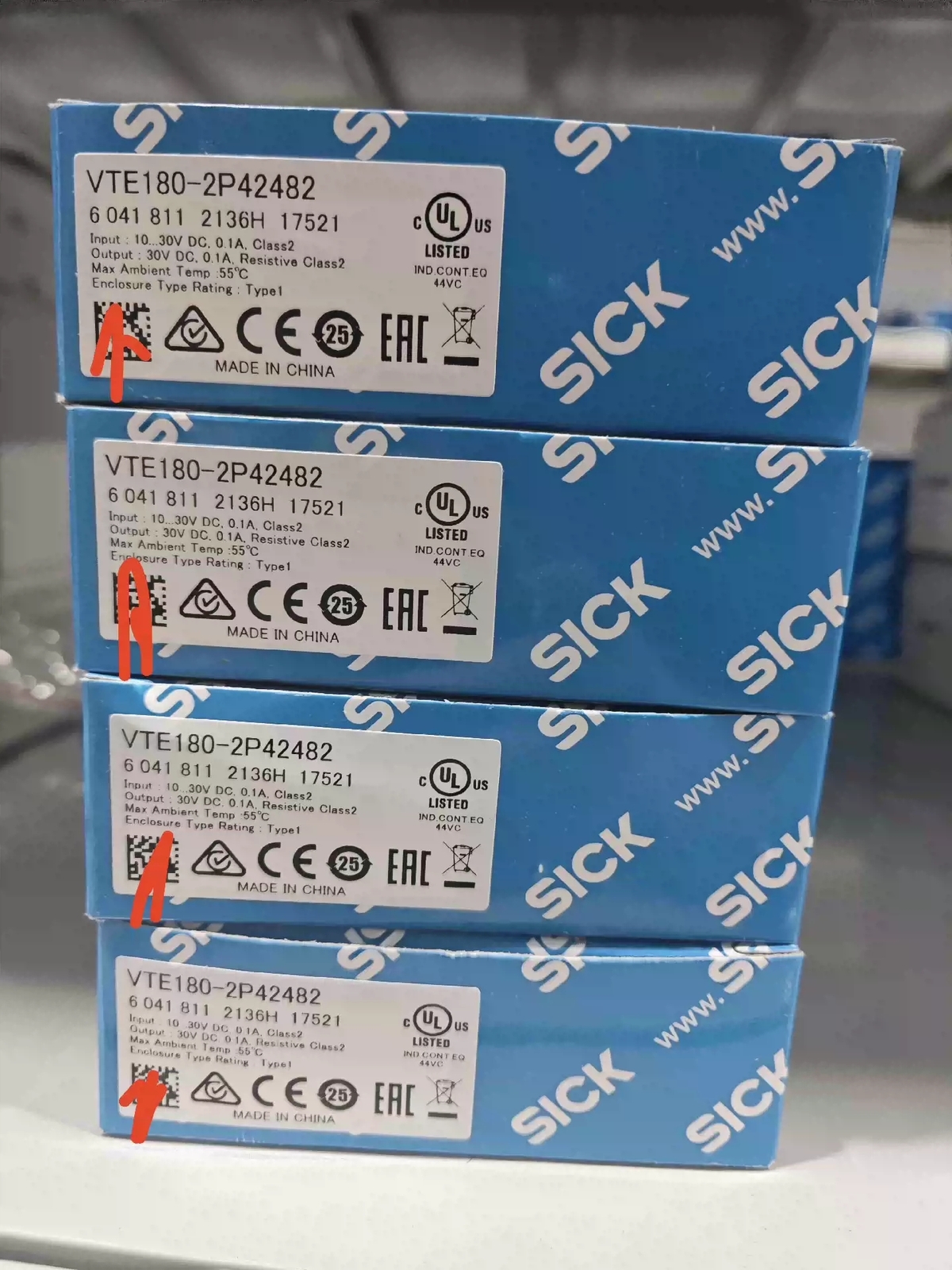 1pcs SICK VTE180-2P42482 6041811 Photoelectric Sensor NEW