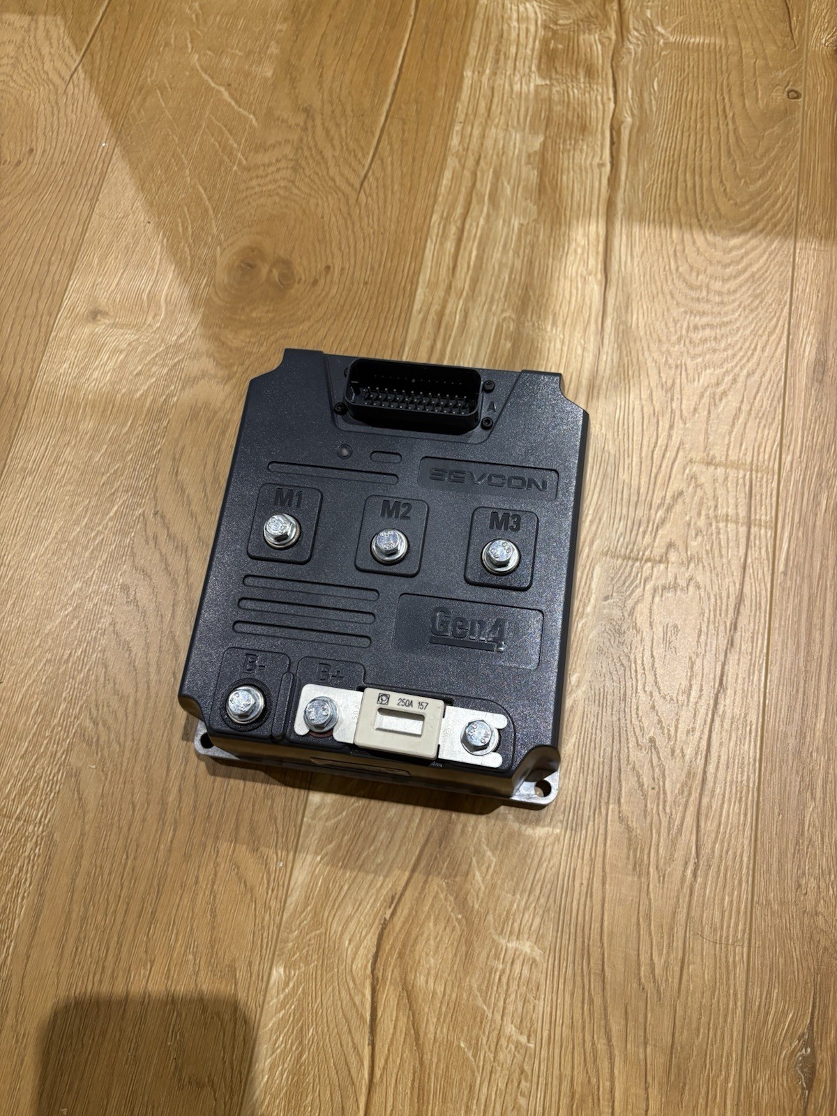 SEVCON Gen 4 36/48V 285A motor controller