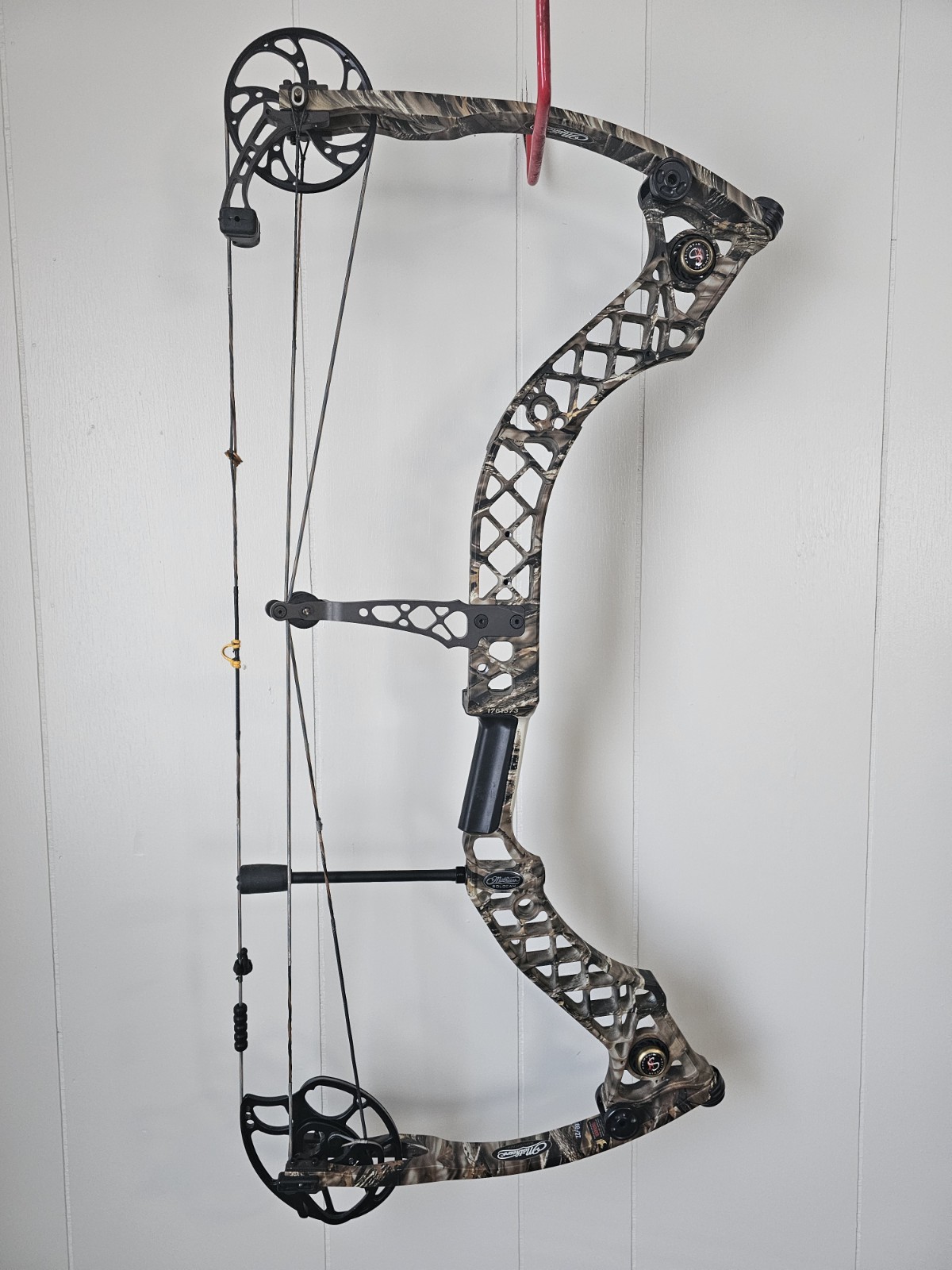 Mathews Z2 Compound Bow