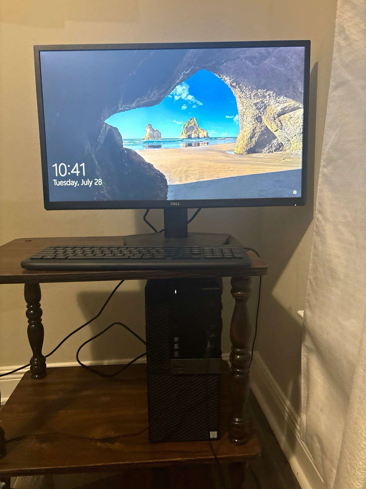 Dell OptiPlex 7040 SFF Desktop PC Windows 10 w/ Monitor Keyboard Mouse