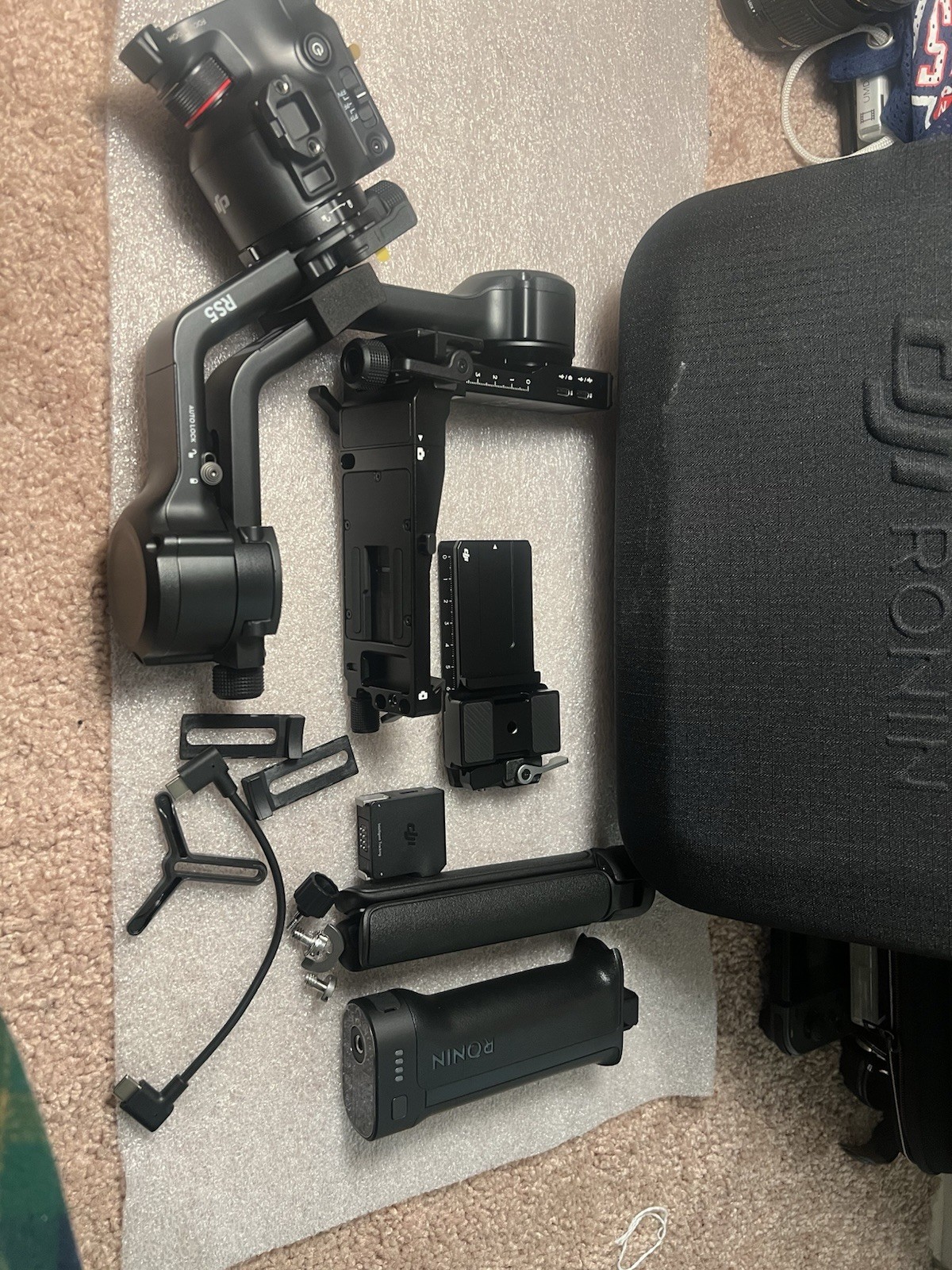DJI RS 5 Gimbal Stabilizer Combo Kit