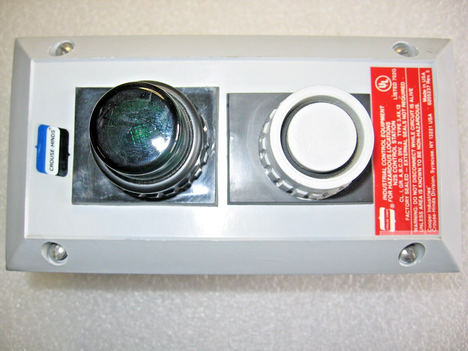 Crouse-Hinds N2S12412 J3 Lighted Corrosion Resistant Push Button Control Station