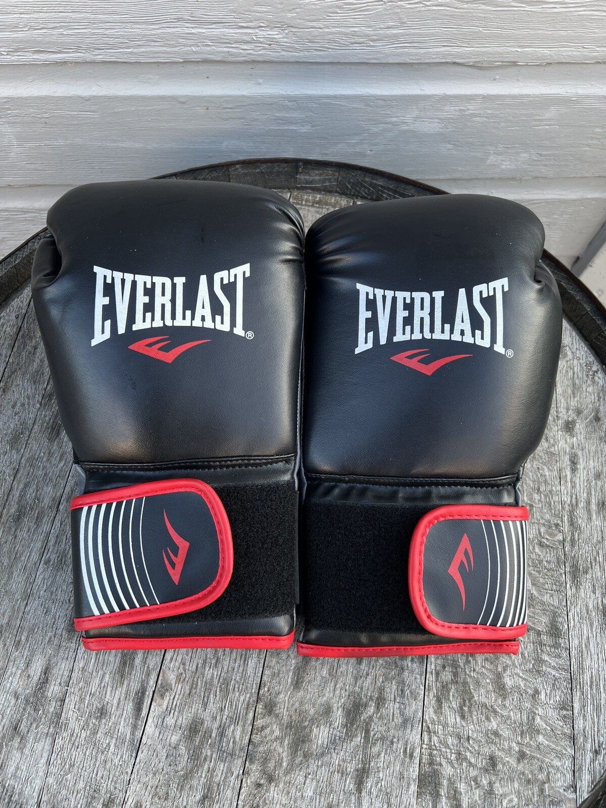 Everlast Pro Style Training Gloves 16oz Boxing Red Black Punch