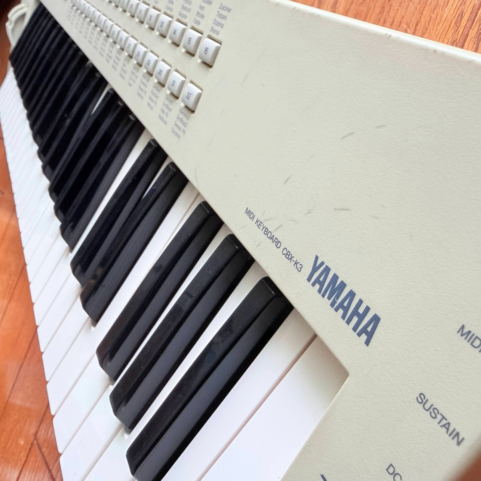 Yamaha CBX-K3 49-Key MIDI Keyboard Controller Vintage 1990s DTM Japan Off-White