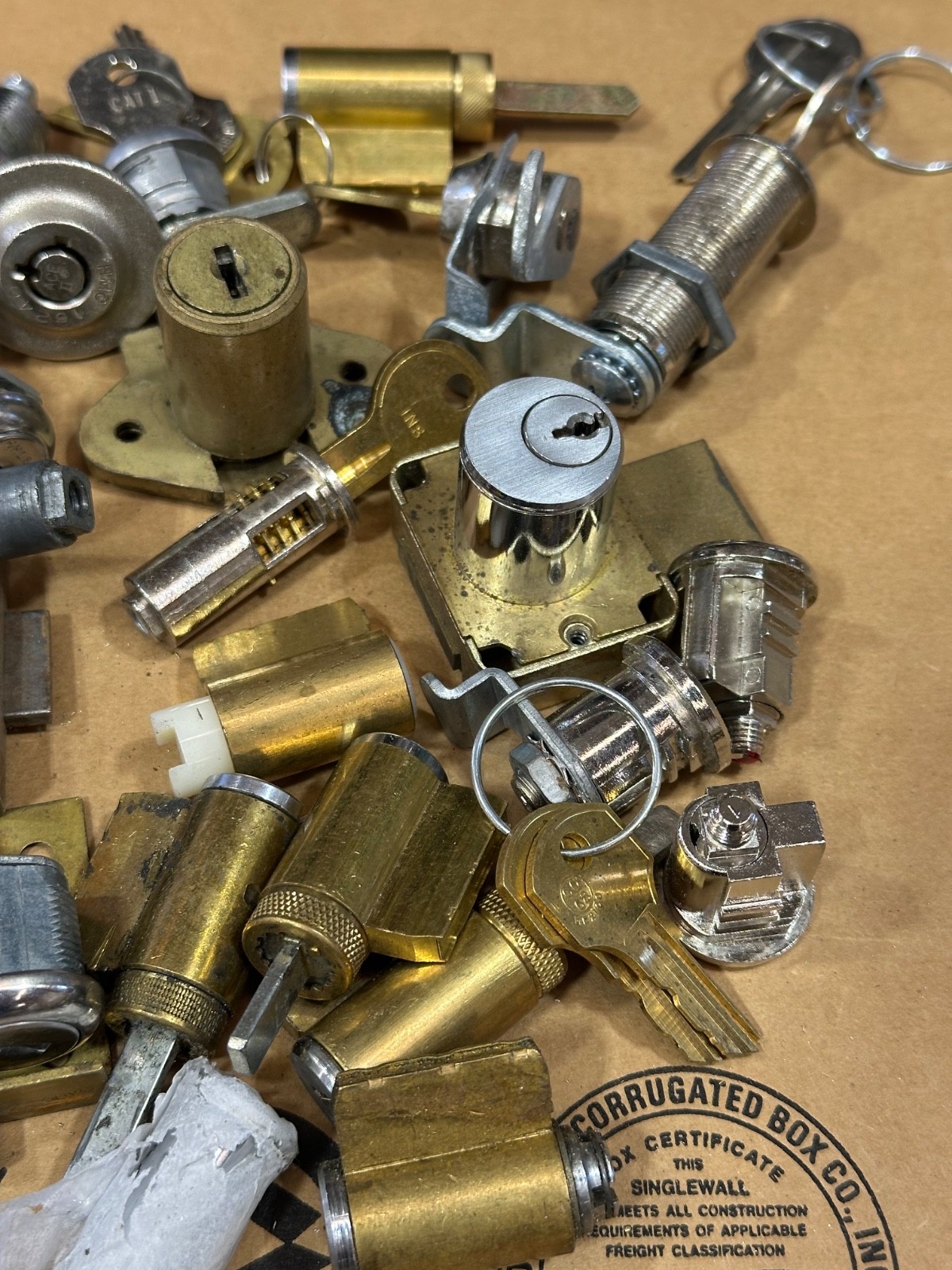 LOCKSMITH LOT - DRAWER CABINET CYLINDERS, CAM LOCKS, ETC