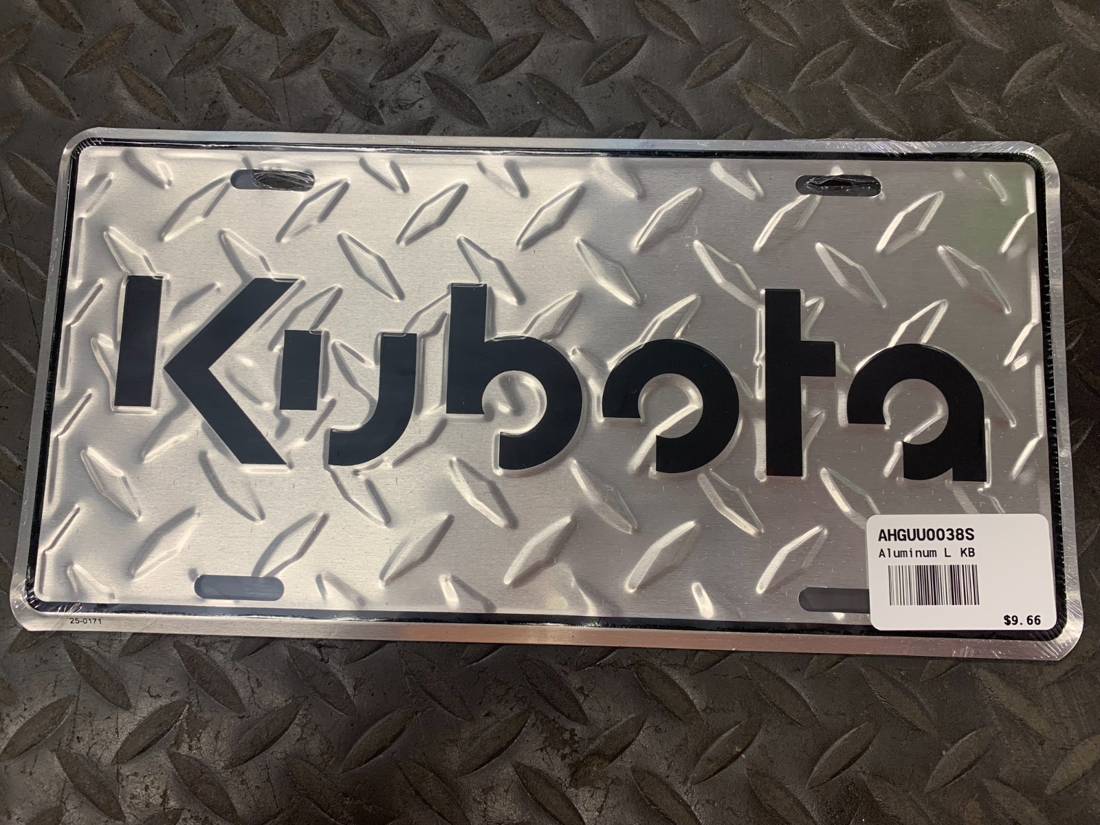 DIAMOND PLATE KUBOTA LICENSE PLATE P#AHGUU0038S