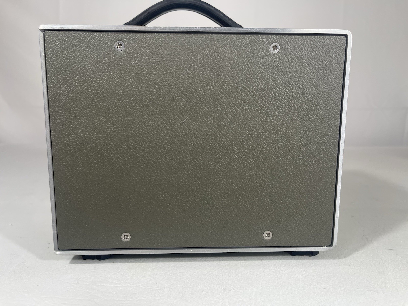 HP Hewlett Packard 204C Oscillator 5Hz-1.2MHz Untested Clean! *Read*