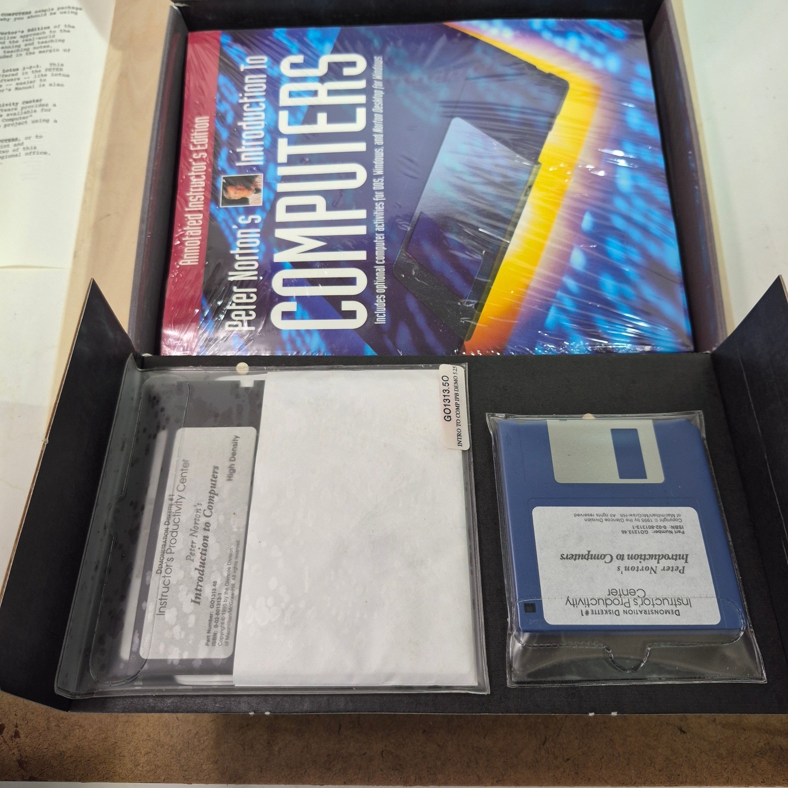 Vintage Peter Norton's Introduction to Computers 1995 Instructor Preview Set Box
