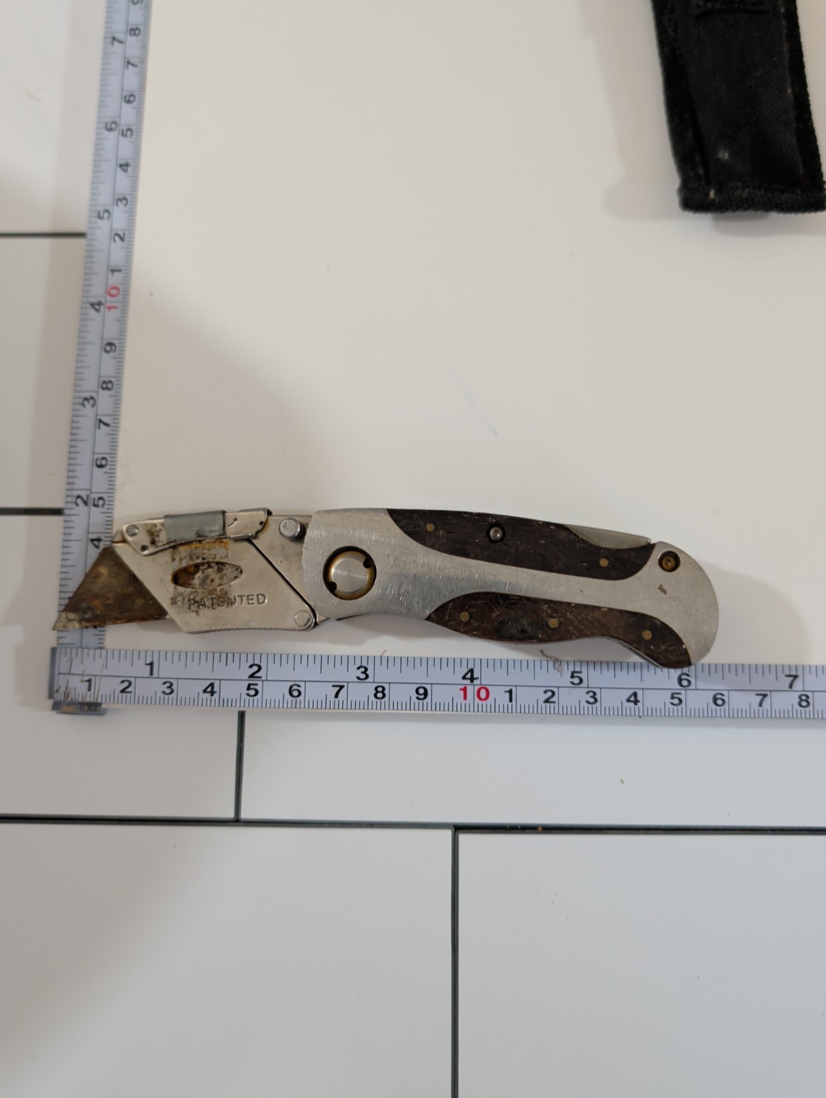 Master Mechanic Medium Folding Utility Knife Lightweight Hardwood Handle