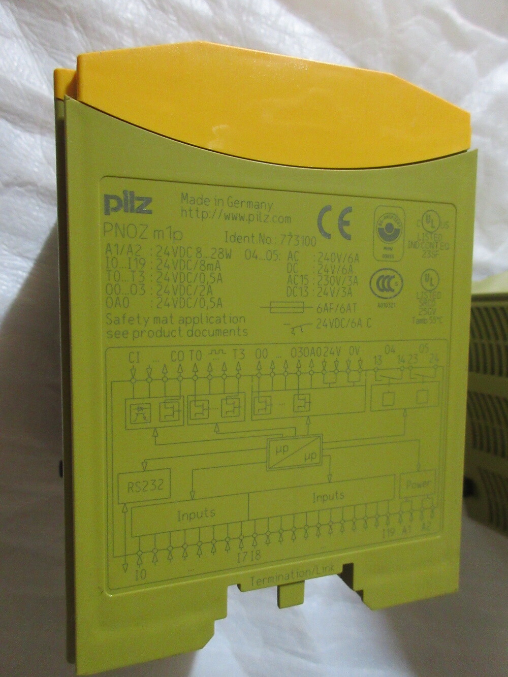 PNOZM1P 773100 fast ship by DHL OR EMS