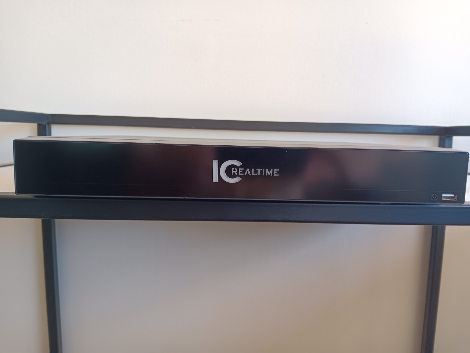 IC Realtime NVR‑MX16POE‑1U4K1 used