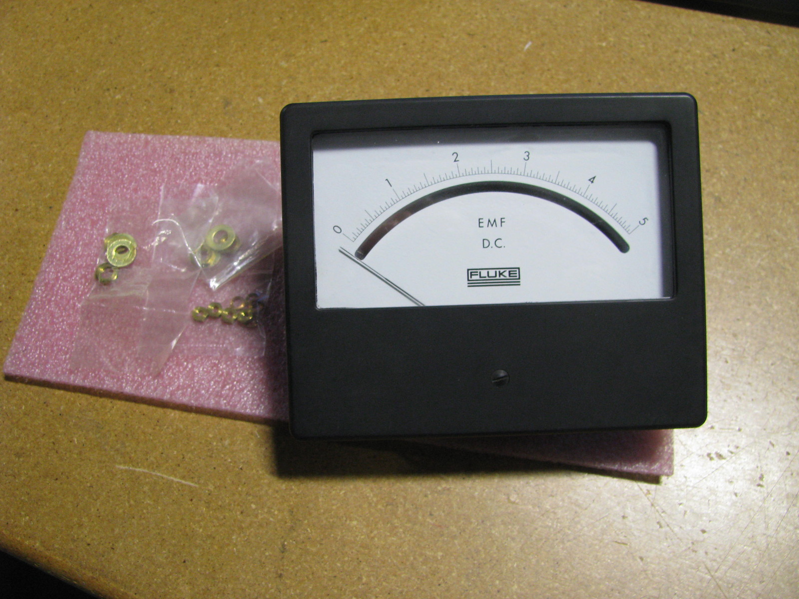 FLUKE / SIMPSON METER # 2901152777 NSN: 4931-00-460-6012 # 2901-152777  EMF D.C.