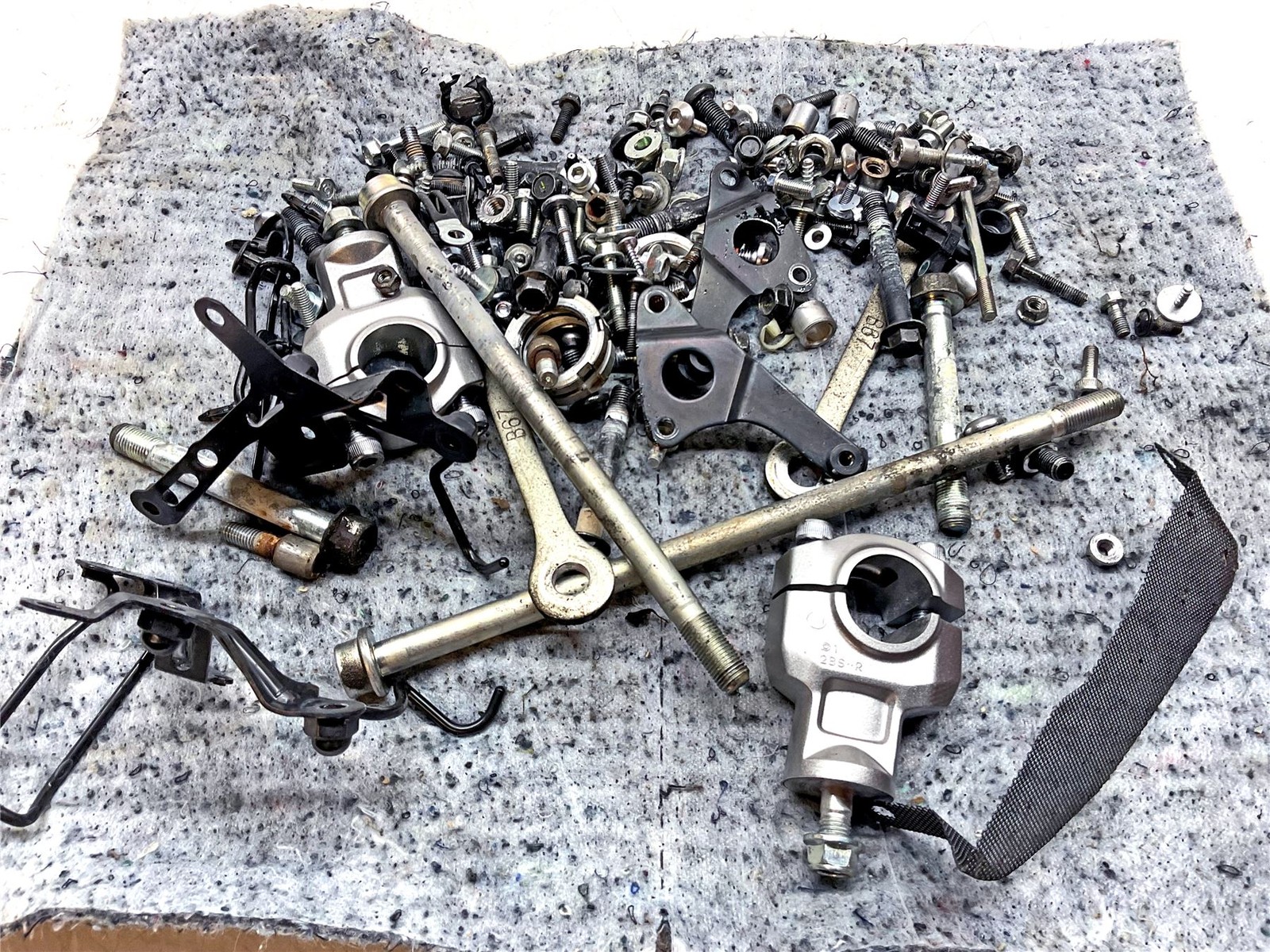 2020 Yamaha MT-10 Assorted Bolts & Fixings - B59541BOBAB