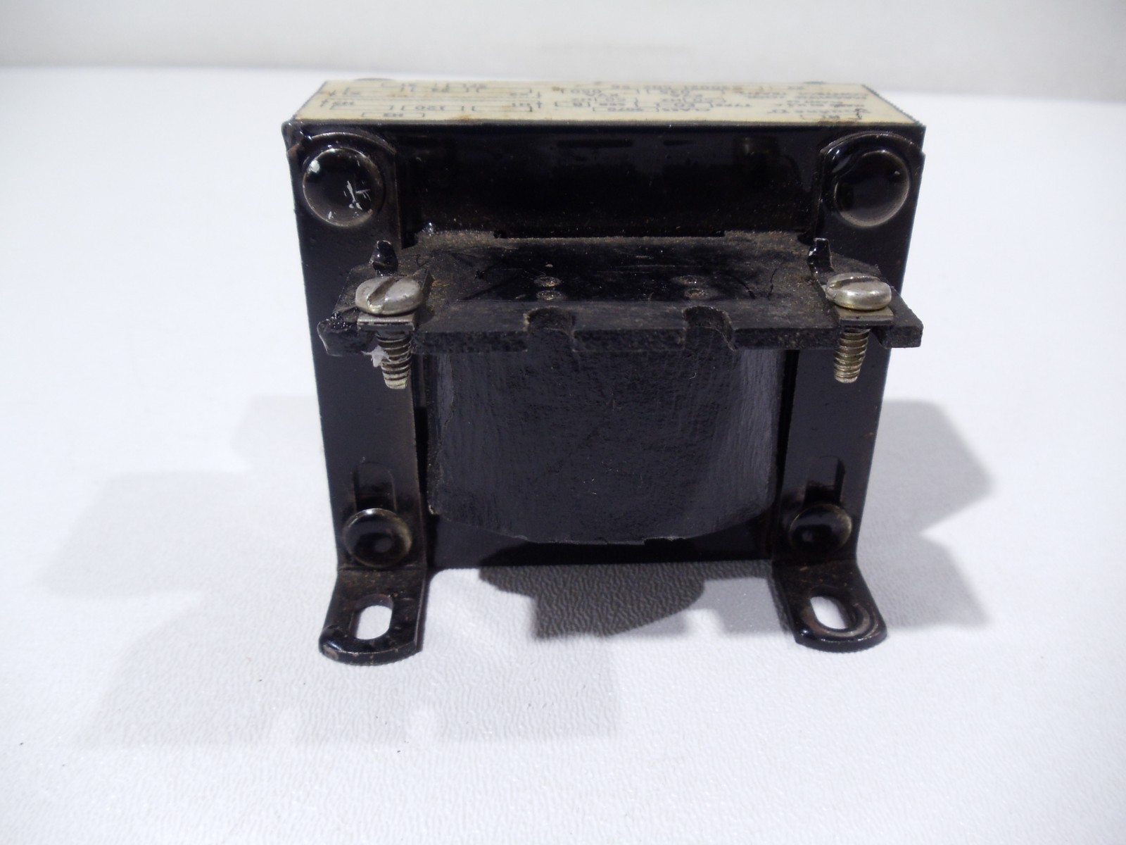 Square D 9070-EO Transformer .035-.050KVA 50/60HZ Material Control