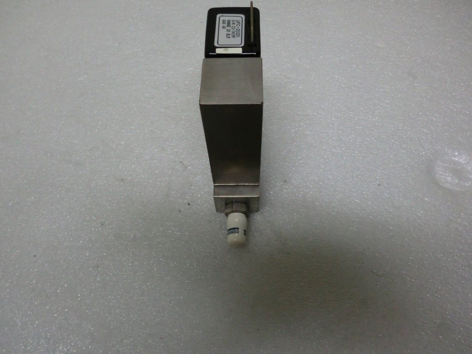 Unit Instruments Mass Flow Controller UFC-2020