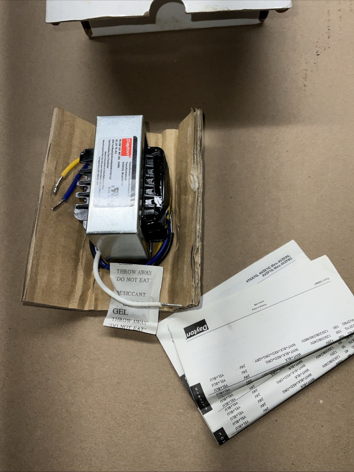 Dayton Transformer 4VZE3G 40VA Foot Mount Class B Insulation Class2 Transformer