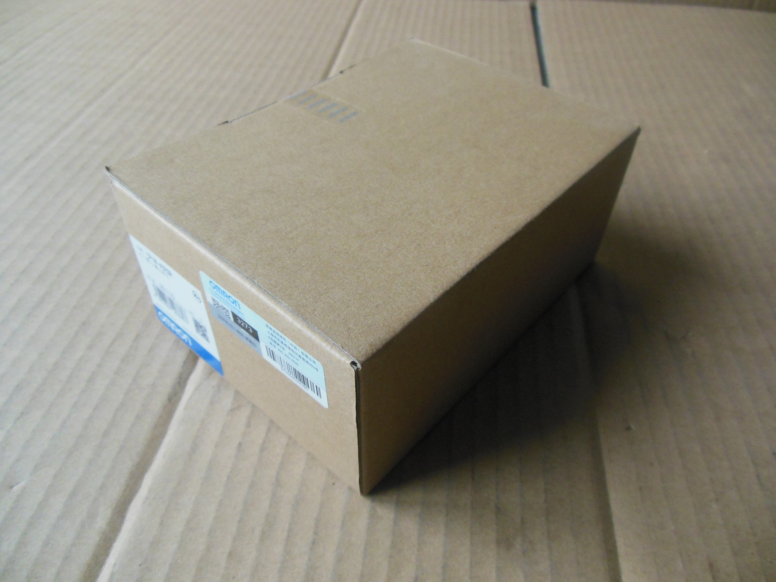 For Omron CP1W-40EDR CP1W40EDR PLC Programmable Controller In Box