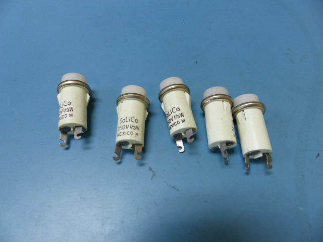 SOLICO  2952-5-11-38160 Qty of 5 per Lot 250V WHITE IND LIGHT W/SOLDER LUGS