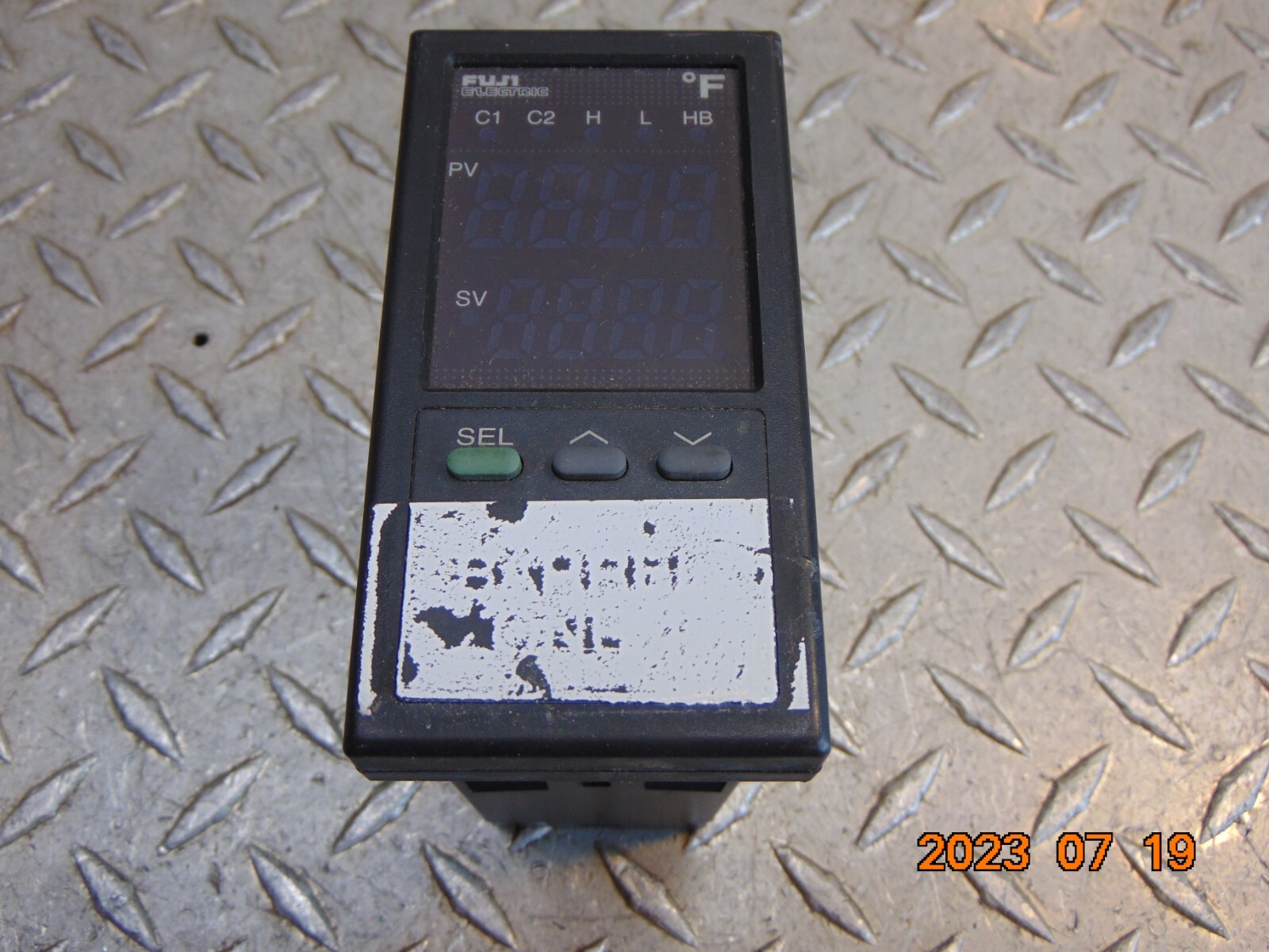 FUJI PX5W-RGB2-5V TEMPERATURE CONTROLLER