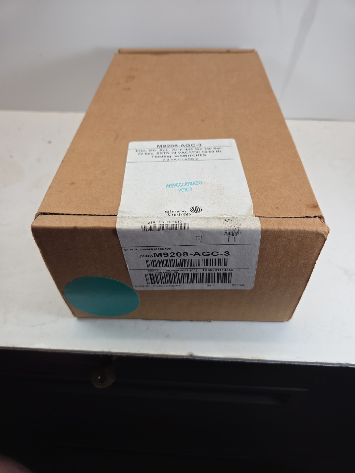Johnson Controls M9208-AGC 3 Actuator 24vac Floating with Switches New In Box