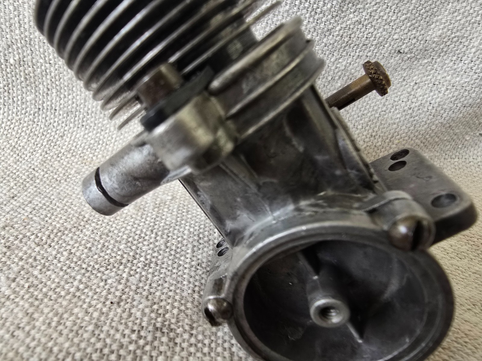 Vintage Mohawk Chief OK Cub 29 Model Airplane Engine