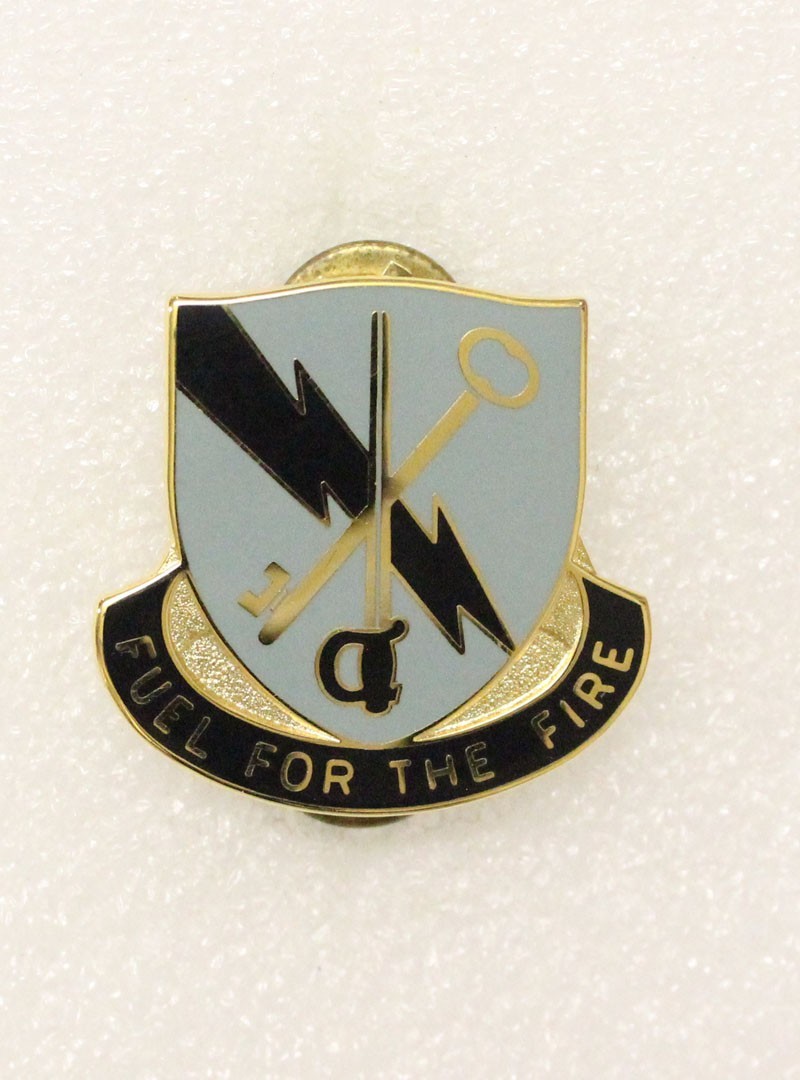 U.S. Army DI pin 2355 - 746th Support Battalion - c/b, I-21